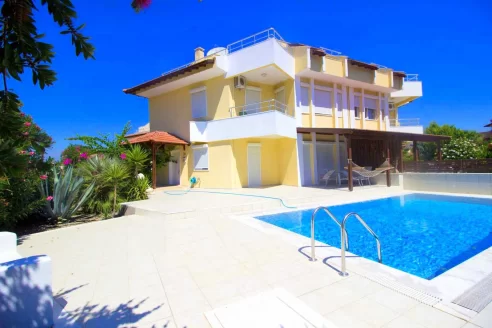 Erschwingliche ruhige Villa mit 5 Zimmer zum Verkauf in Antalya Belek