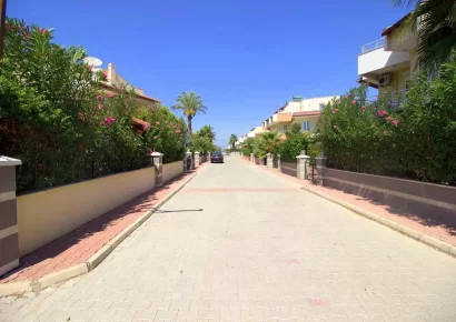 Недорогая тихая вилла с 4 спальнями на продажу в Анталии, Белек