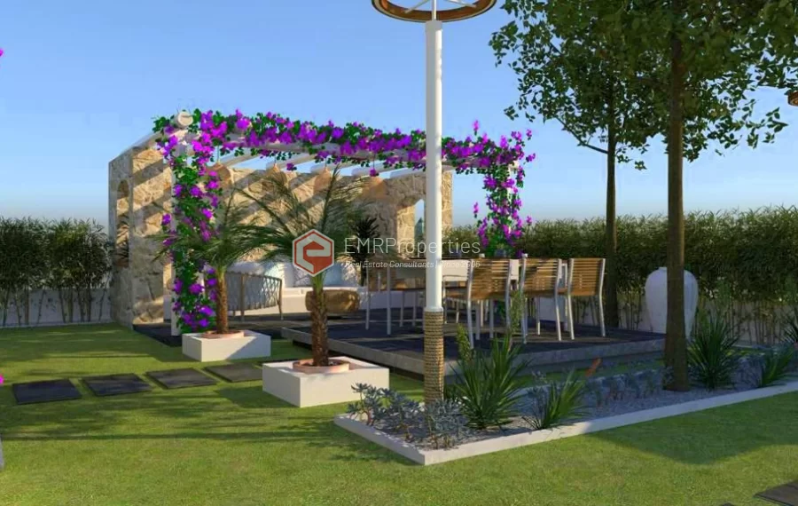 Spacious detached villa only 800 m from the sea for sale in the center of Side