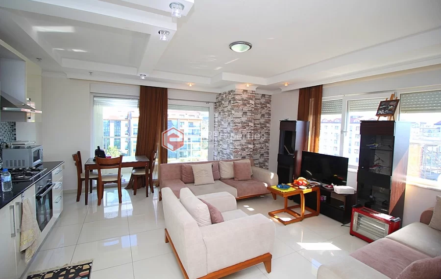 Двухуровневый пентхаус на берегу моря с мебелью на продажу в Кестеле