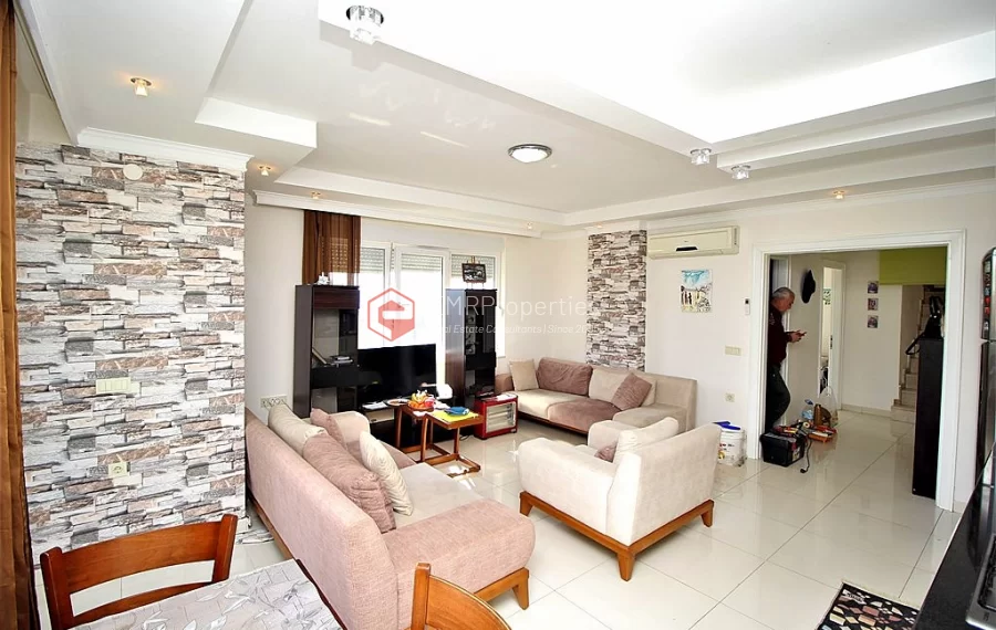 Двухуровневый пентхаус на берегу моря с мебелью на продажу в Кестеле