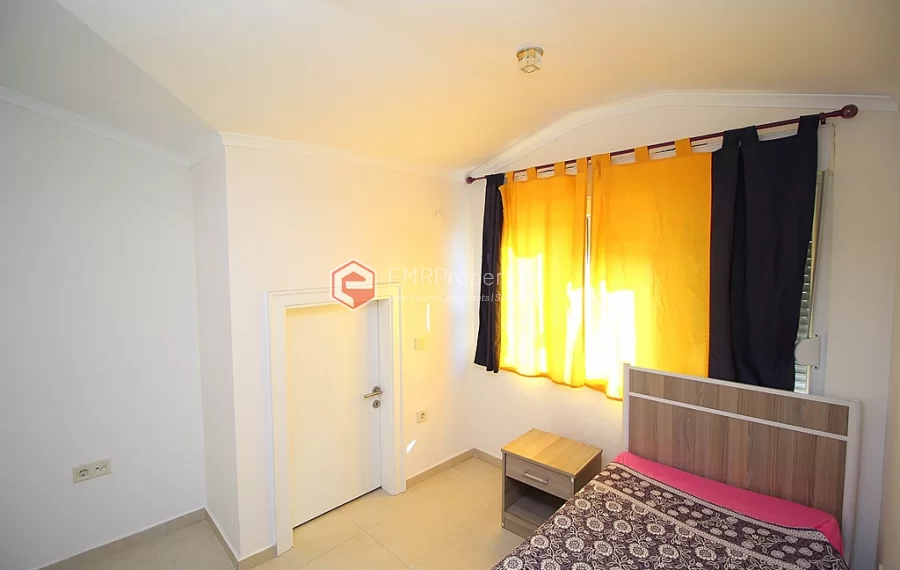 Двухуровневый пентхаус на берегу моря с мебелью на продажу в Кестеле