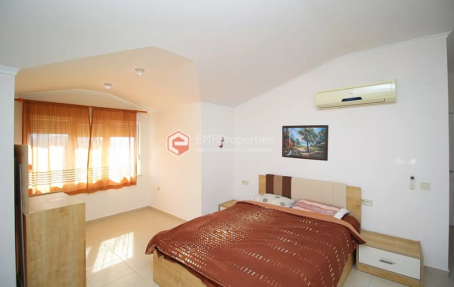 Двухуровневый пентхаус на берегу моря с мебелью на продажу в Кестеле