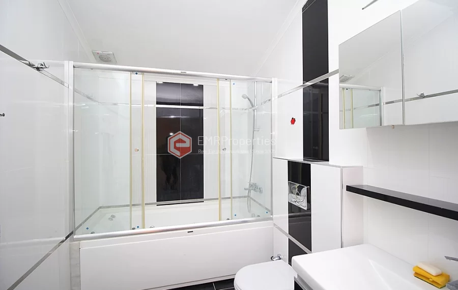 Двухуровневый пентхаус на берегу моря с мебелью на продажу в Кестеле