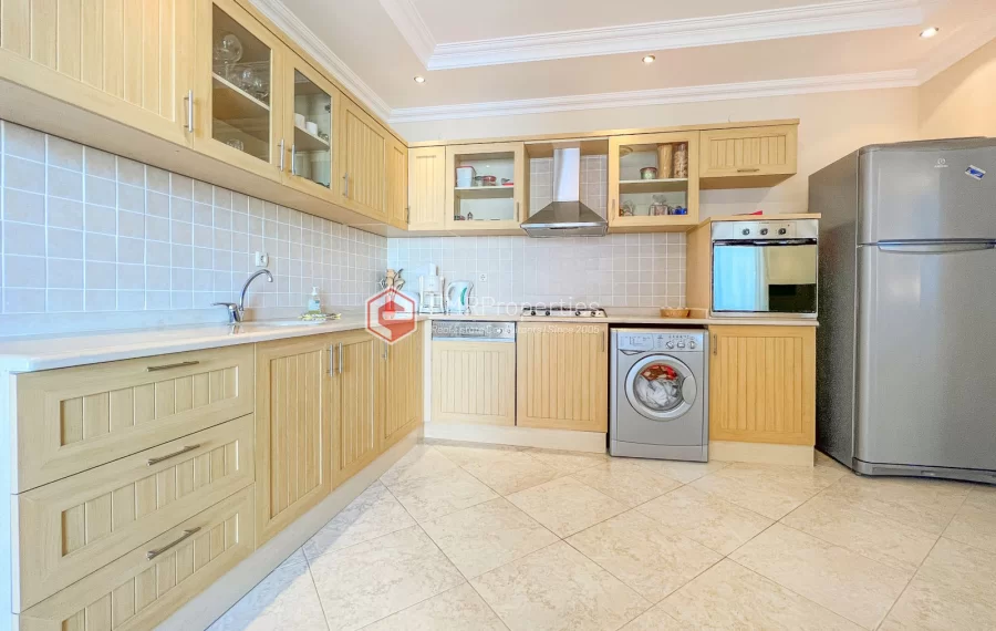 Commodious 2 bedroom apartment with castle view for sale in Tosmur