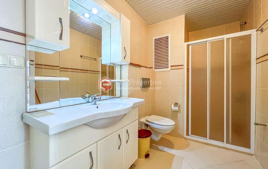 Commodious 2 bedroom apartment with castle view for sale in Tosmur