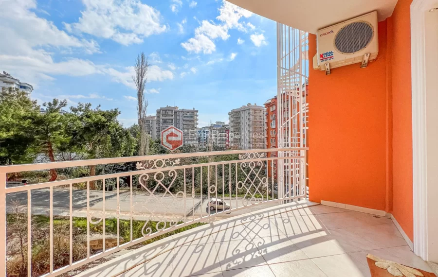 Commodious 2 bedroom apartment with castle view for sale in Tosmur