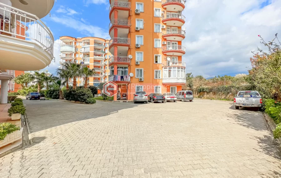 Commodious 2 bedroom apartment with castle view for sale in Tosmur