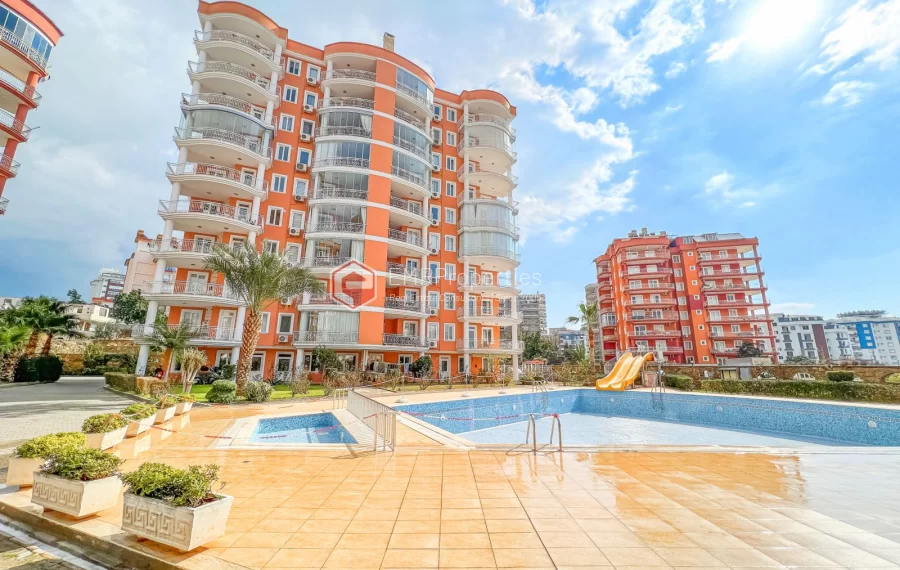 Commodious 2 bedroom apartment with castle view for sale in Tosmur