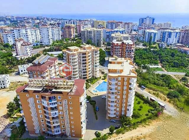Commodious 2 bedroom apartment with castle view for sale in Tosmur