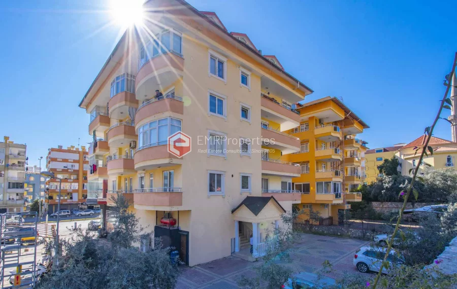 Prodaje se prostrani penthouse duplex s 5 spavacih soba u Alanya centru