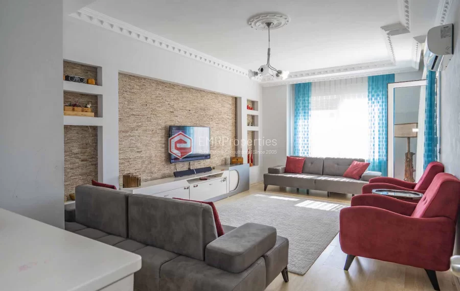 Prodaje se prostrani penthouse duplex s 5 spavacih soba u Alanya centru