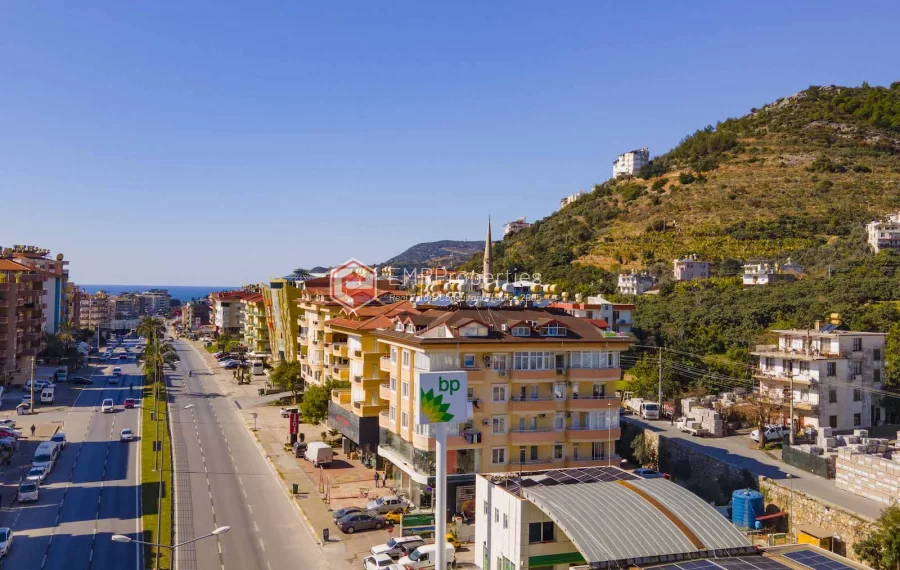 Prodaje se prostrani penthouse duplex s 5 spavacih soba u Alanya centru