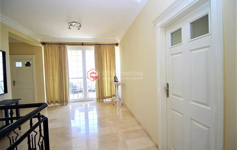 Продается отдельно стоящая вилла с 3 спальнями и видом на море в Каргыджаке