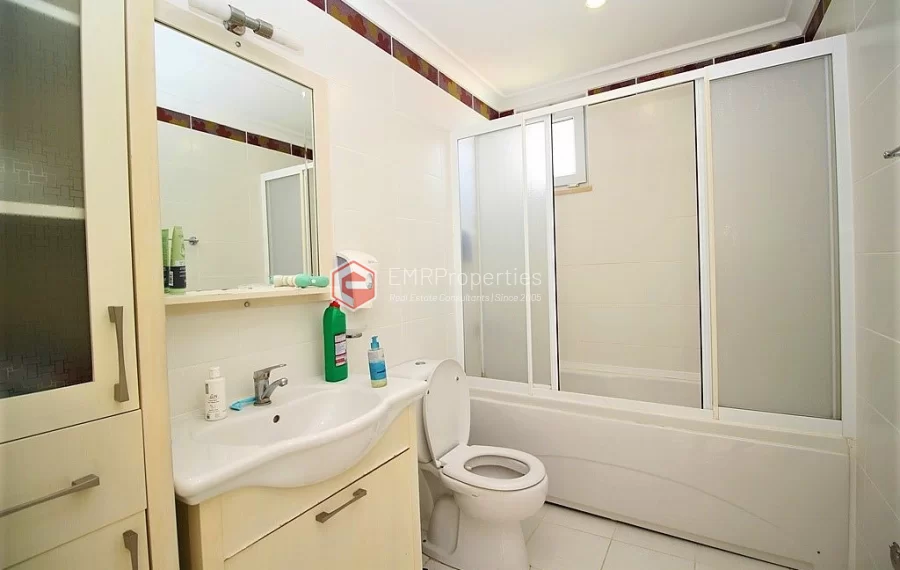 Продается отдельно стоящая вилла с 3 спальнями и видом на море в Каргыджаке