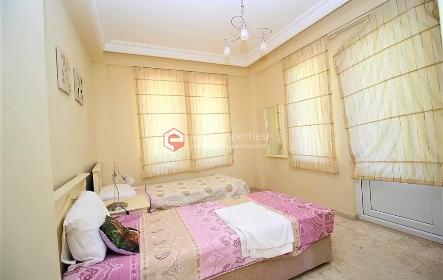 Продается отдельно стоящая вилла с 3 спальнями и видом на море в Каргыджаке