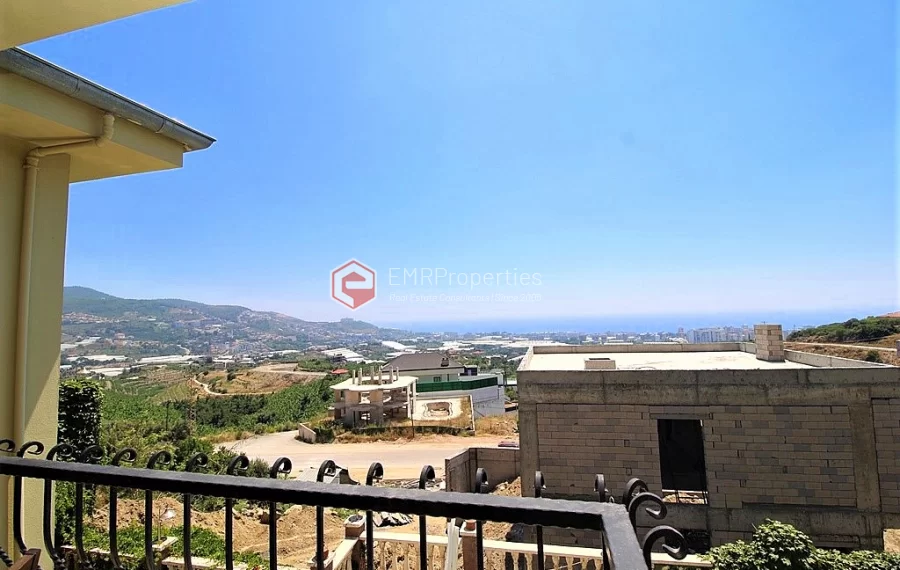 Продается отдельно стоящая вилла с 3 спальнями и видом на море в Каргыджаке