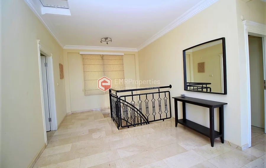 Продается отдельно стоящая вилла с 3 спальнями и видом на море в Каргыджаке