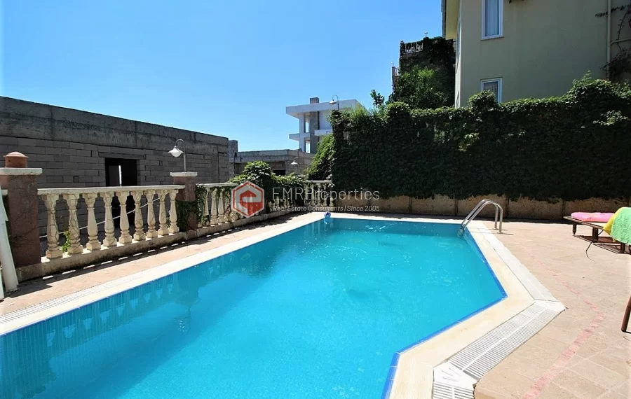 Продается отдельно стоящая вилла с 3 спальнями и видом на море в Каргыджаке