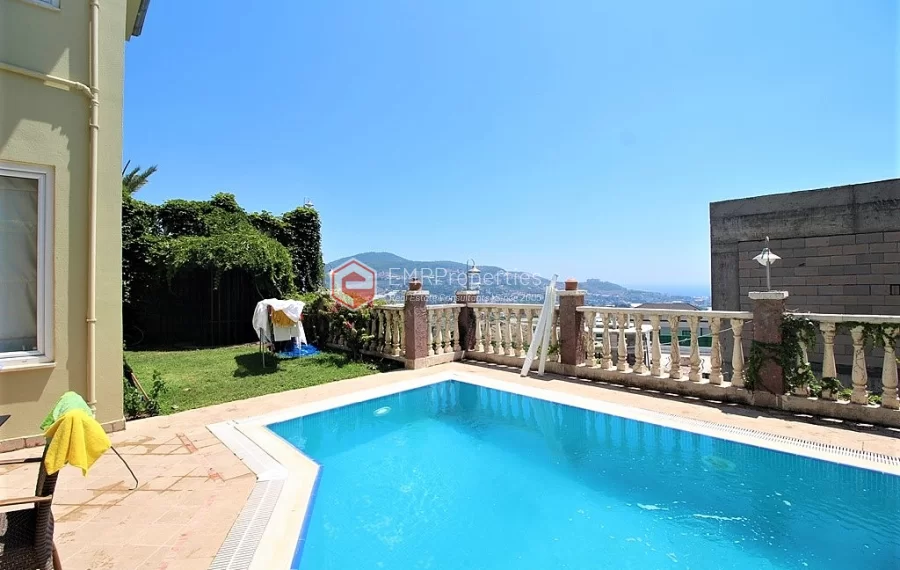 Продается отдельно стоящая вилла с 3 спальнями и видом на море в Каргыджаке