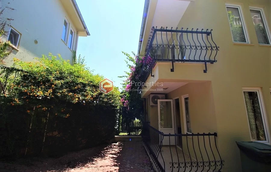 Продается отдельно стоящая вилла с 3 спальнями и видом на море в Каргыджаке