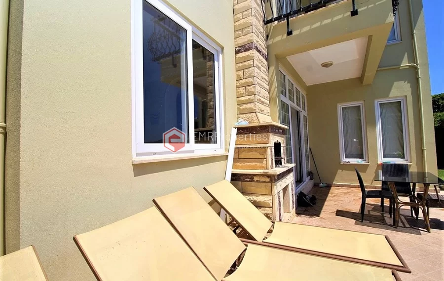 Продается отдельно стоящая вилла с 3 спальнями и видом на море в Каргыджаке