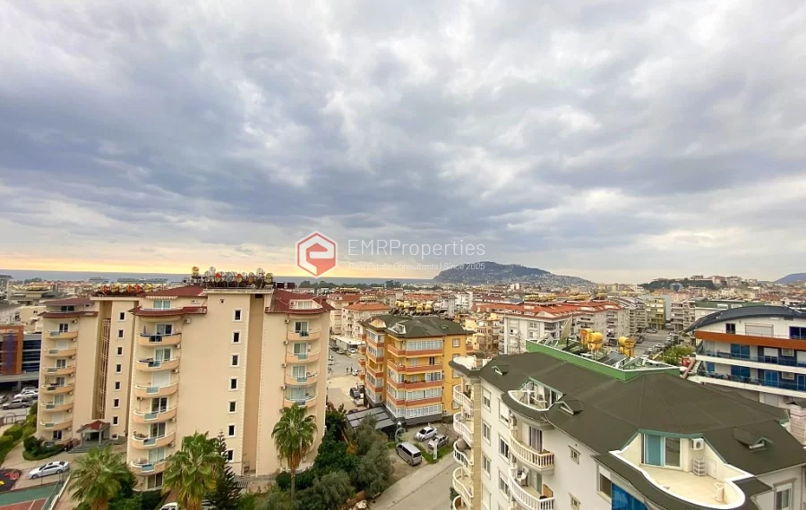 Продается квартира с видом на море и крепость в Джикджилли