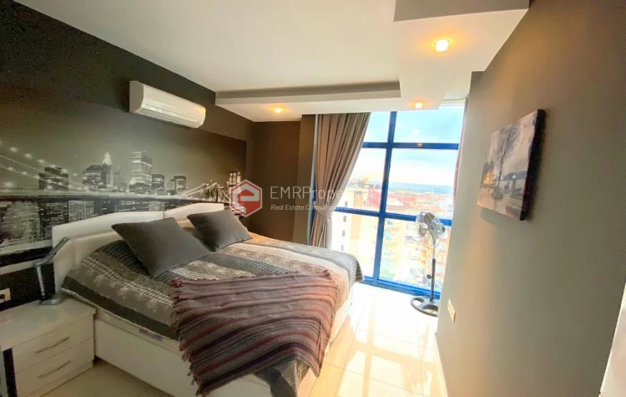 Продается квартира с видом на море и крепость в Джикджилли