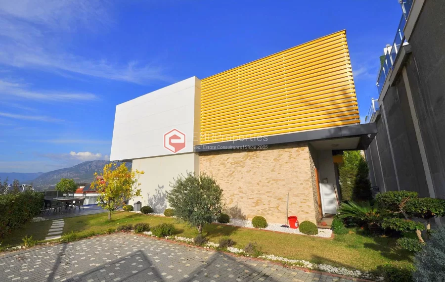 Ultra luxury duplex villa with sea and castle view for sale in Kargicak