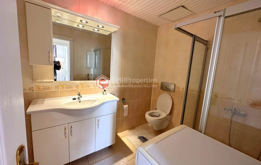 Elegant apartment with furnished for sale in the center of Alanya