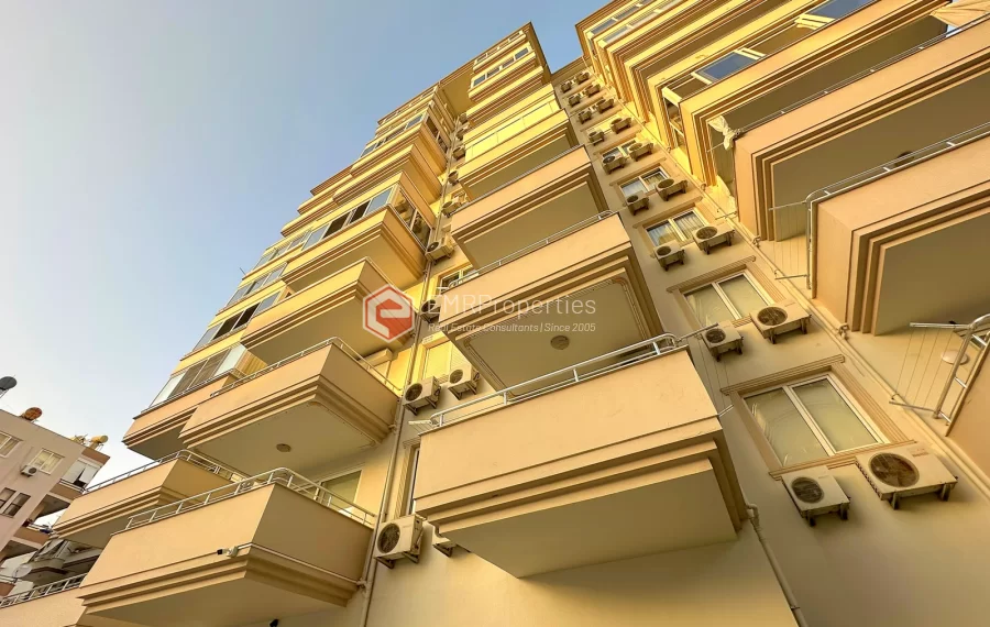 Elegant apartment with furnished for sale in the center of Alanya