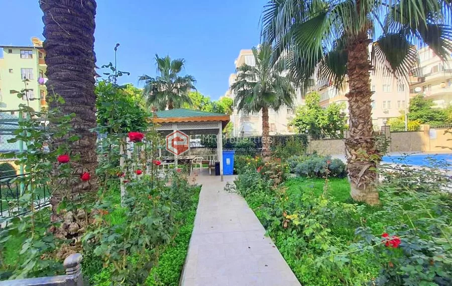 Elegant apartment with furnished for sale in the center of Alanya